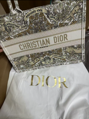 Medium Dior Book Tote photo review