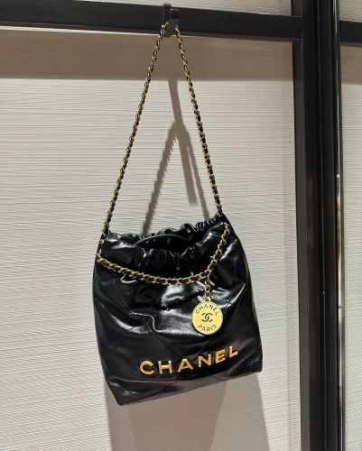 CHANEL 22 Mini Handbag photo review